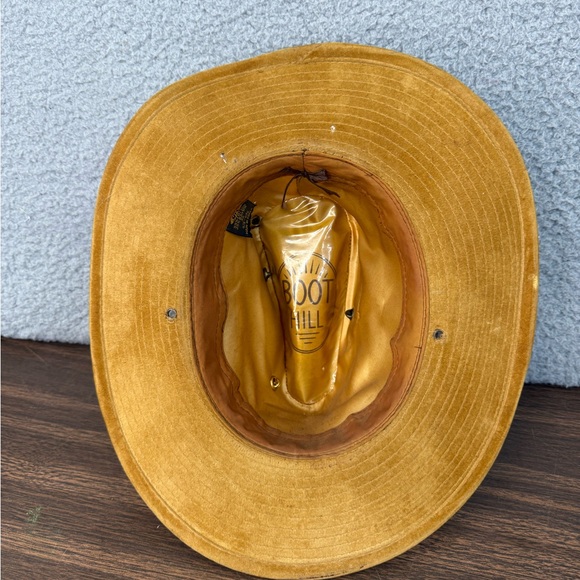 Boot Hill Western Cowboy Hat w Hand Made Feather Band Tan Stetson VINTAGE Pins - Picture 14 of 14